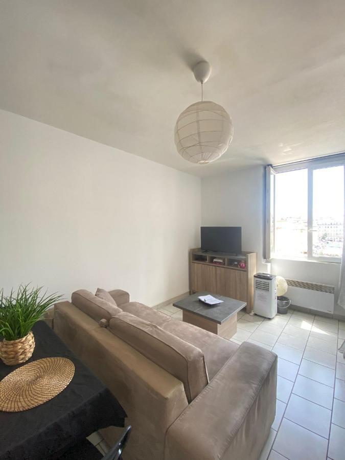 Appartement Studio Idéalement Situé / Pl Aux Huiles/vieux Port *